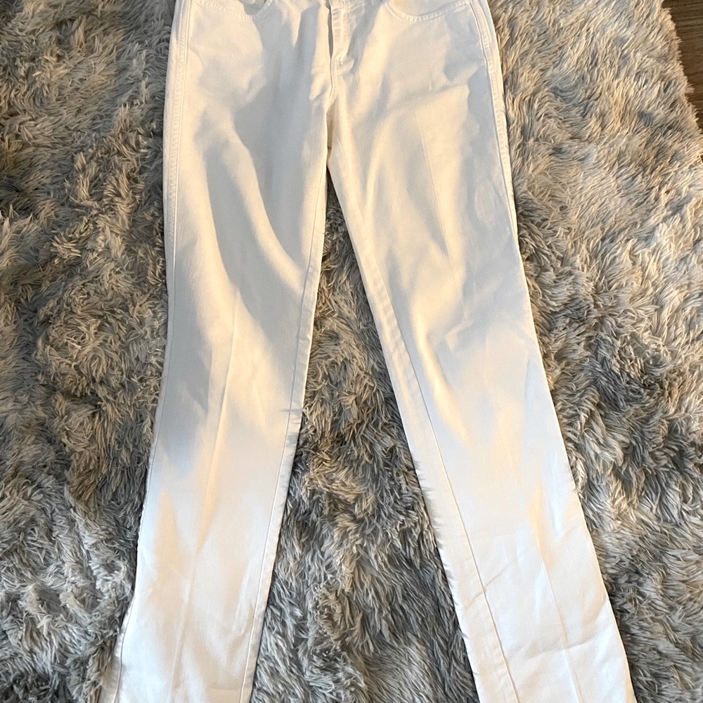 Lafayette 146 New York size 4 white jeans